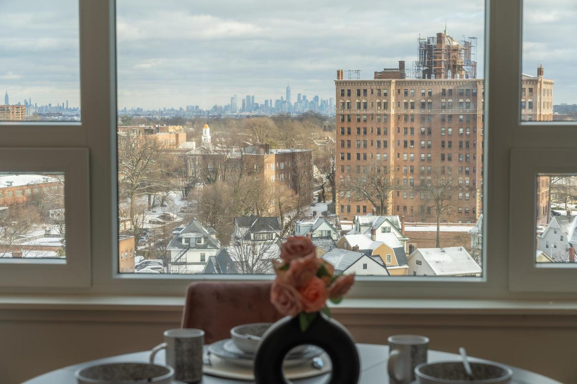 Rosy Retreat With Nyc Views By The Train, Free Parking, 3 Beds, 20 Percent Off 7 Days Apartamento Newark