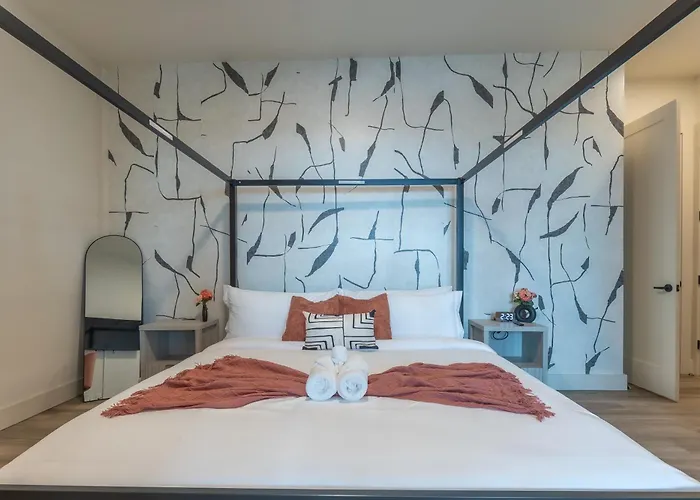 Rosy Retreat With Nyc Views By The Train, Free Parking, 3 Beds, 20 Percent Off 7 Days